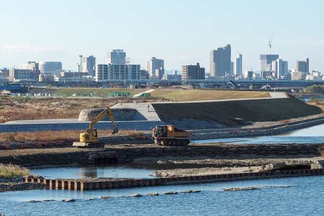 河川周辺の工事